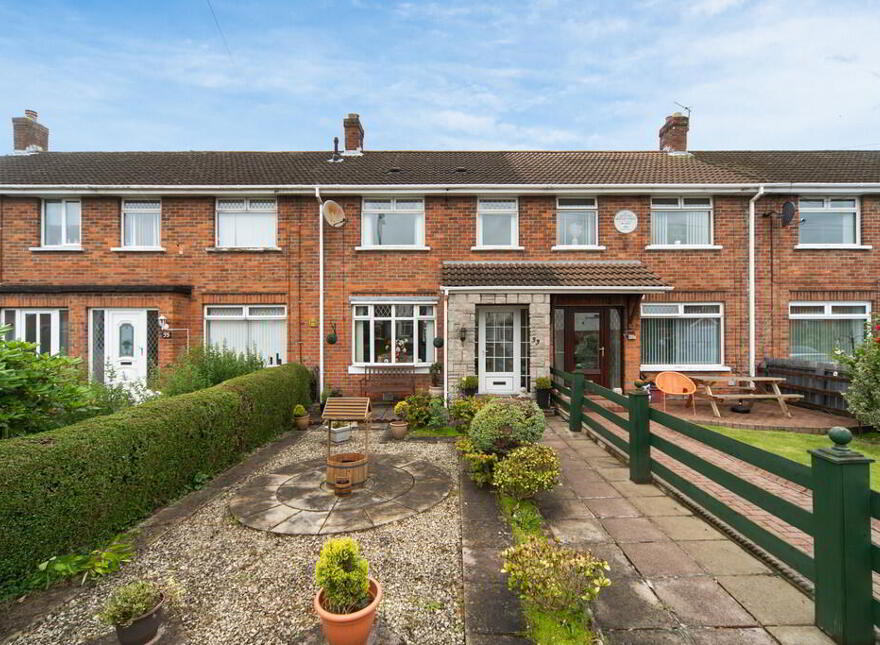 33 Larkfield Road, Belfast, BT4 1QE photo