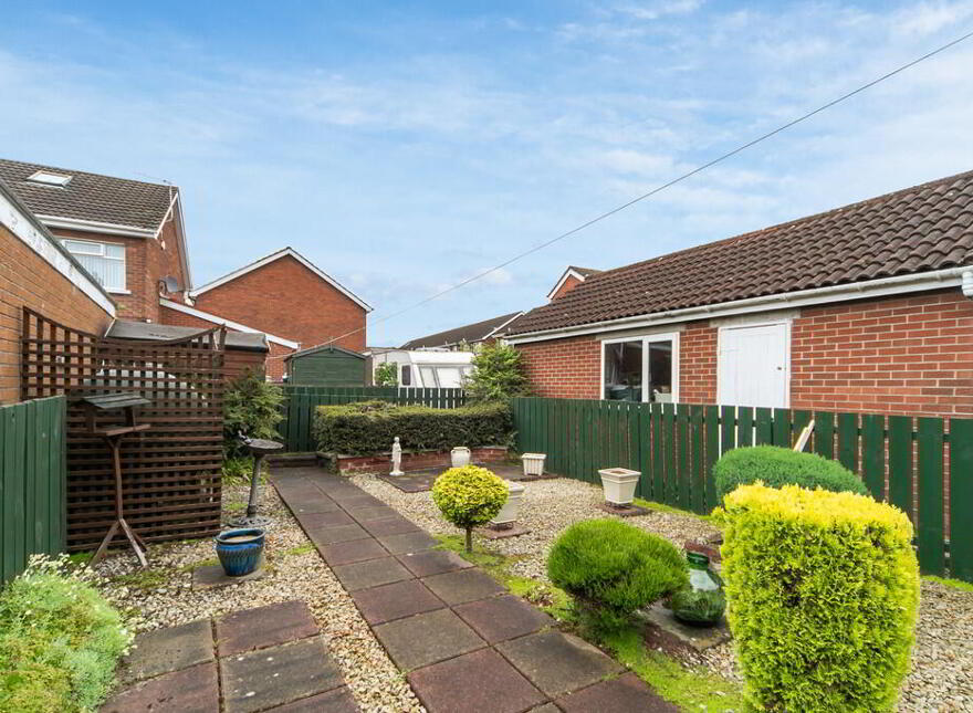 33 Larkfield Road, Belfast, BT4 1QE