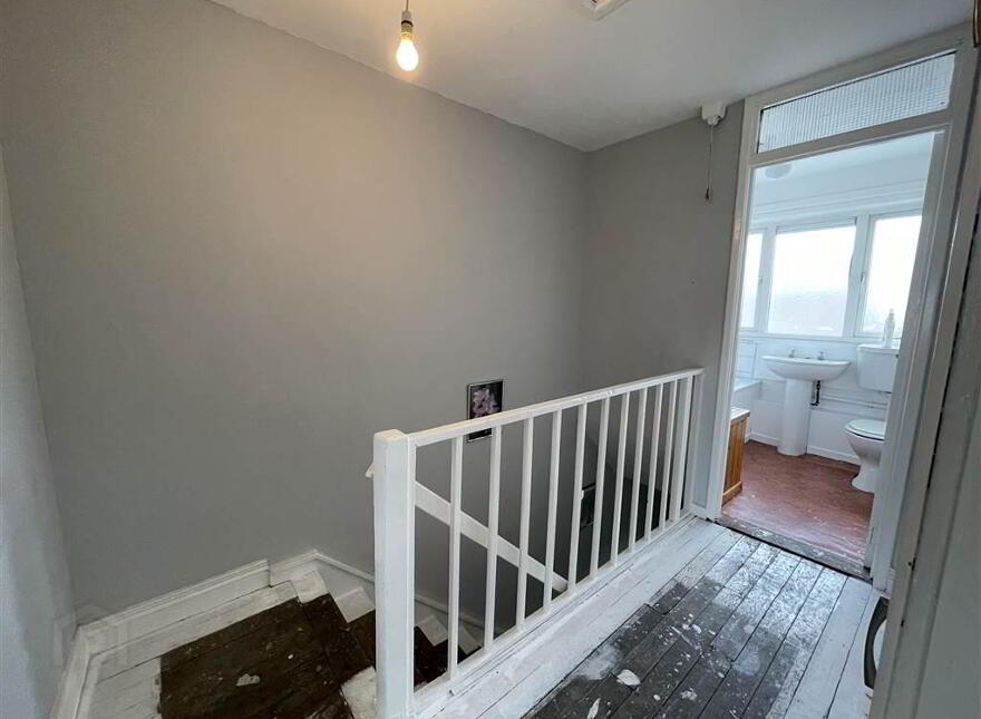 32 Moyard Parade, Belfast, BT12 7HG