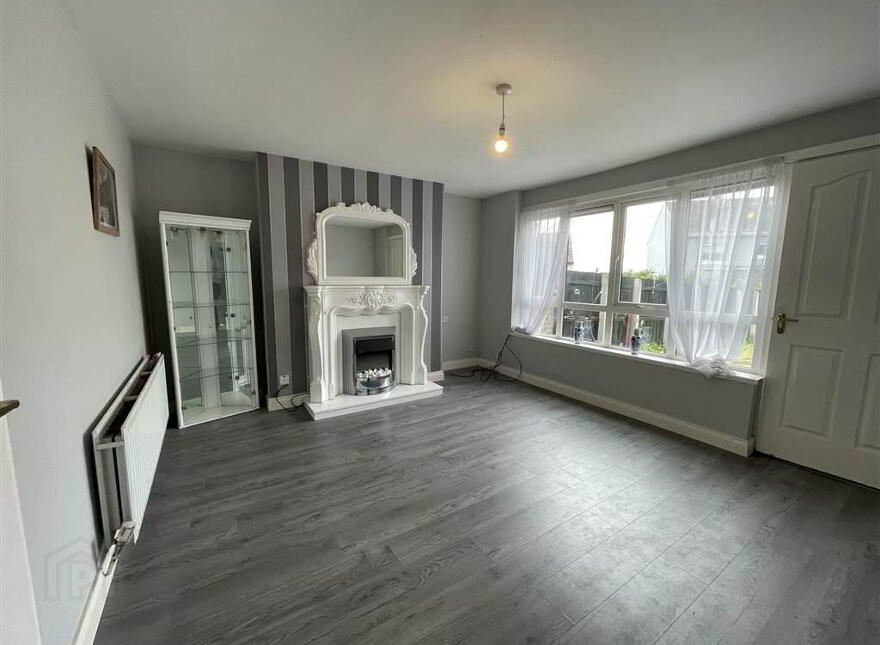 32 Moyard Parade, Belfast, BT12 7HG