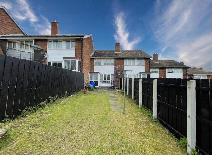 32 Moyard Parade, Belfast, BT12 7HG