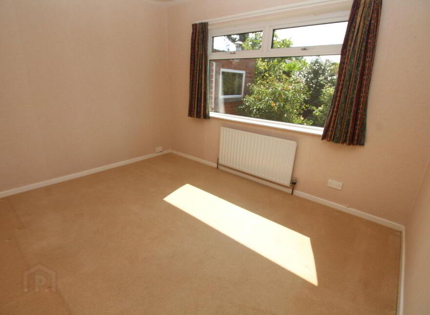 15 Fairview Park, Carrickfergus, BT38 7JG