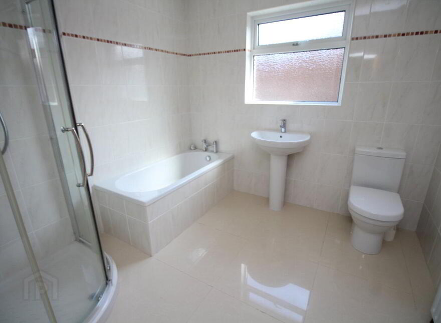 15 Fairview Park, Carrickfergus, BT38 7JG