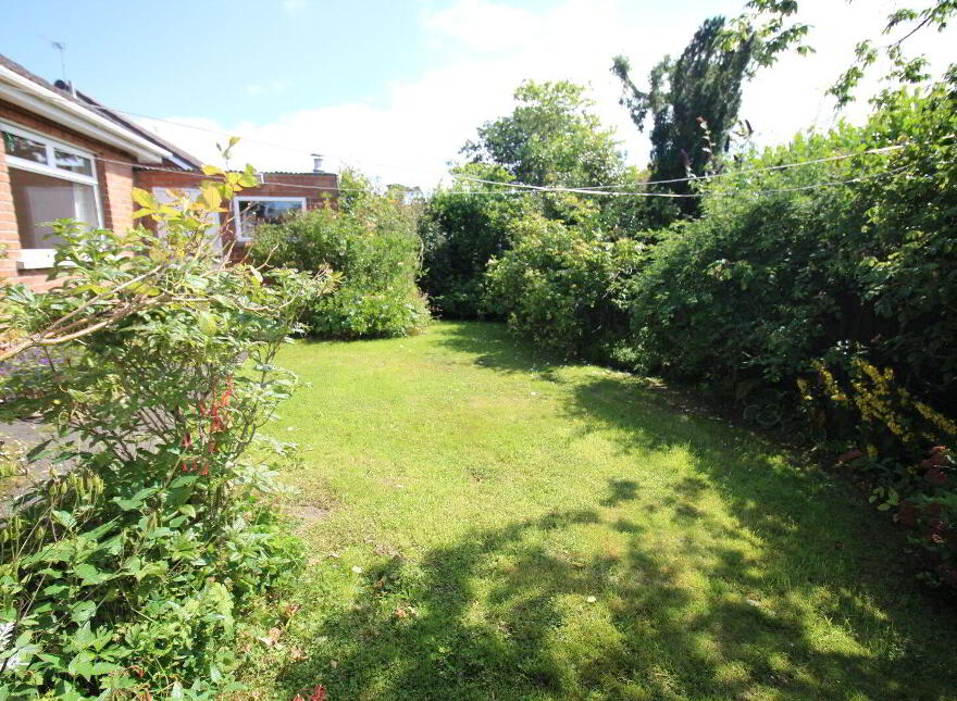 15 Fairview Park, Carrickfergus, BT38 7JG