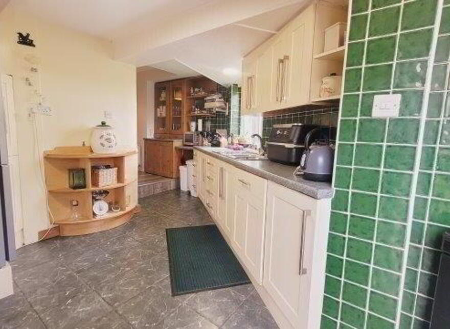 The Lions Mane, 22 Upper Main Street, Ballyshannon, F94X9DP