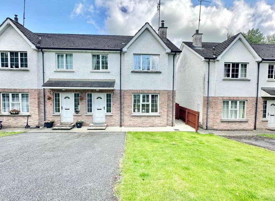 3 Largy Court, Roslea Road, Clones