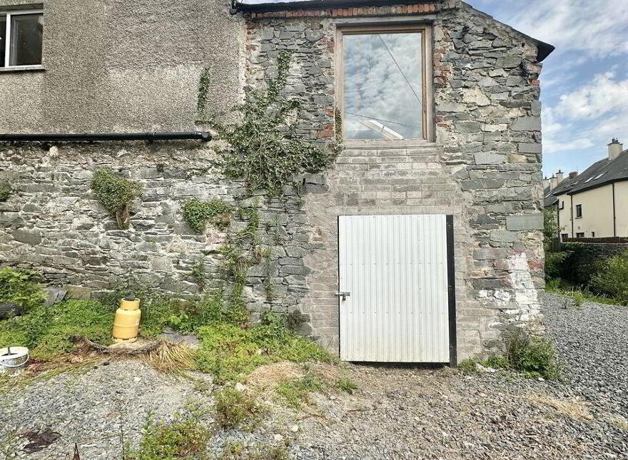 Hall Street, Ballybay