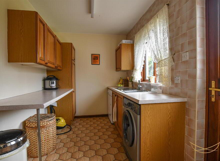 18 Highgrove Drive, Ballyclare, BT39 9XH