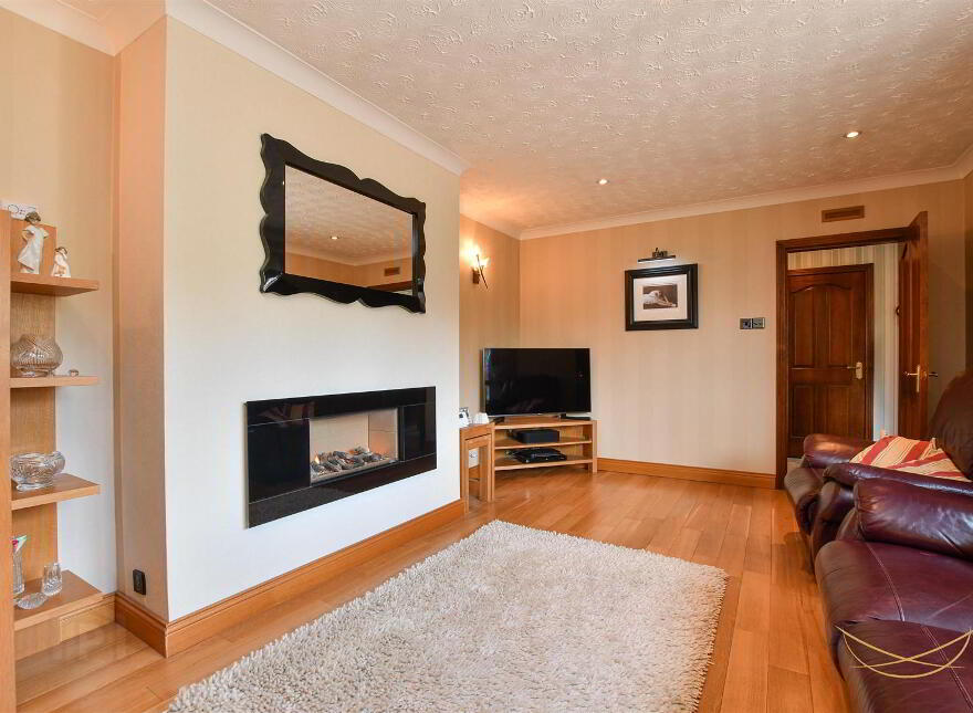 18 Highgrove Drive, Ballyclare, BT39 9XH