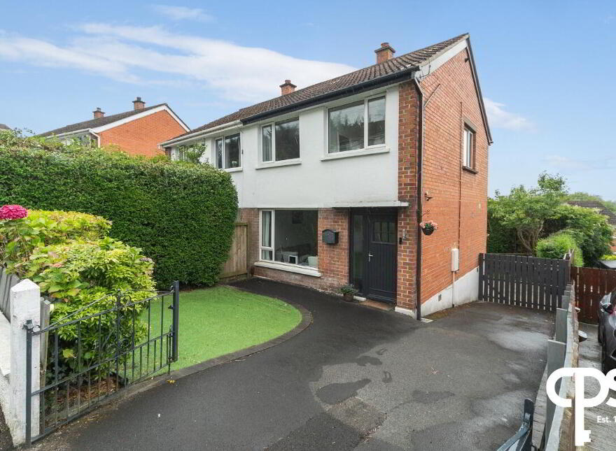 8 Woodbreda Park, Belfast, BT8 7HY photo