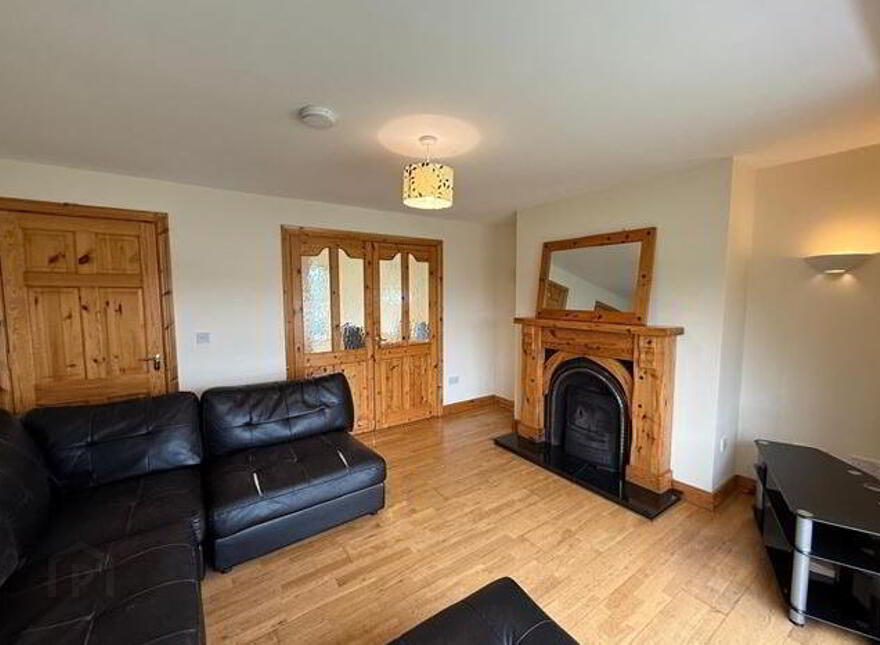 1 Cedar Grove, Ballaghaderreen, F45TN96