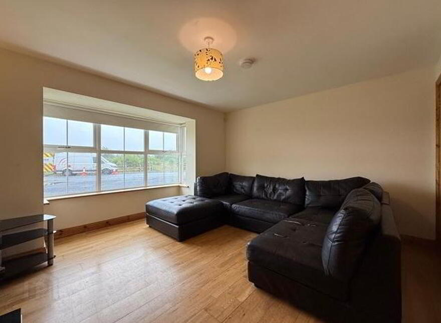 1 Cedar Grove, Ballaghaderreen, F45TN96