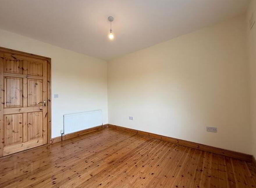 1 Cedar Grove, Ballaghaderreen, F45TN96