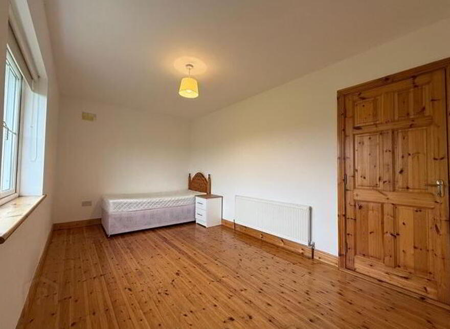 1 Cedar Grove, Ballaghaderreen, F45TN96