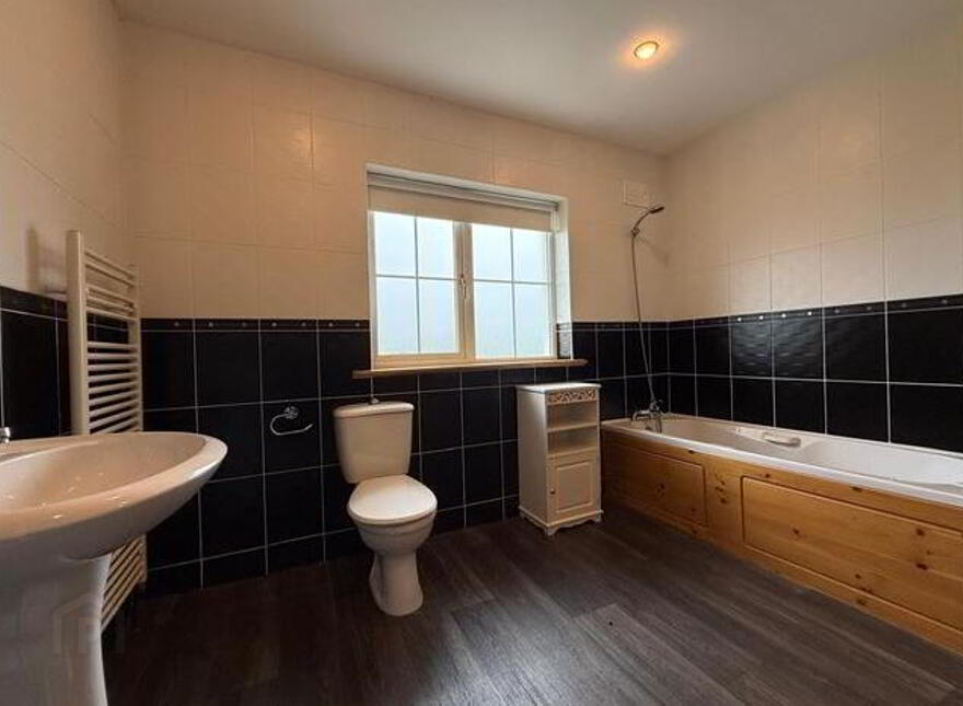 1 Cedar Grove, Ballaghaderreen, F45TN96