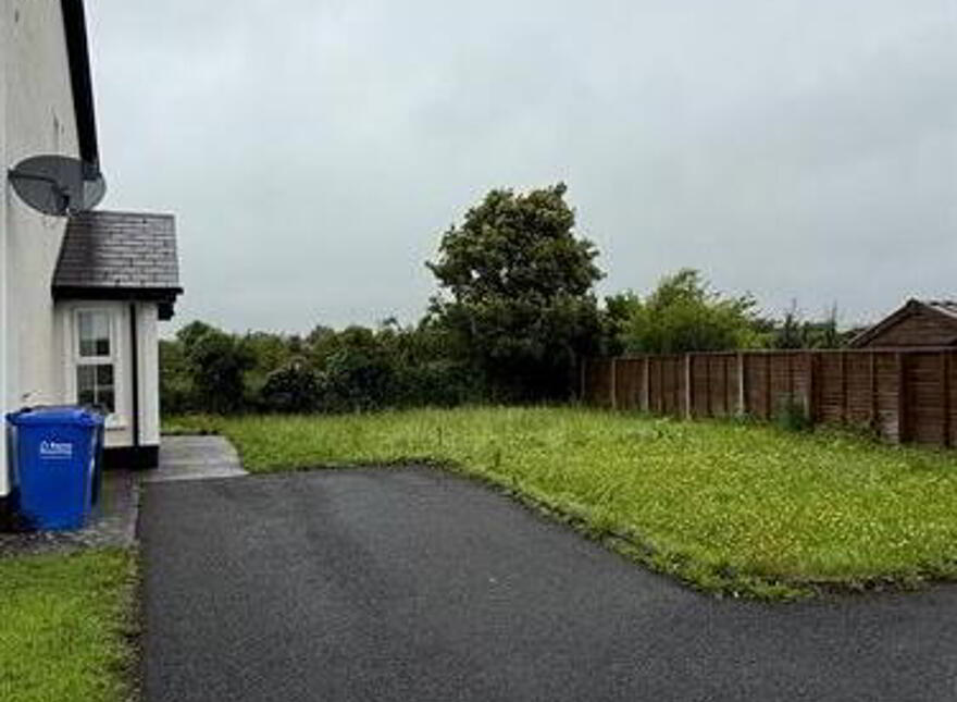 1 Cedar Grove, Ballaghaderreen, F45TN96