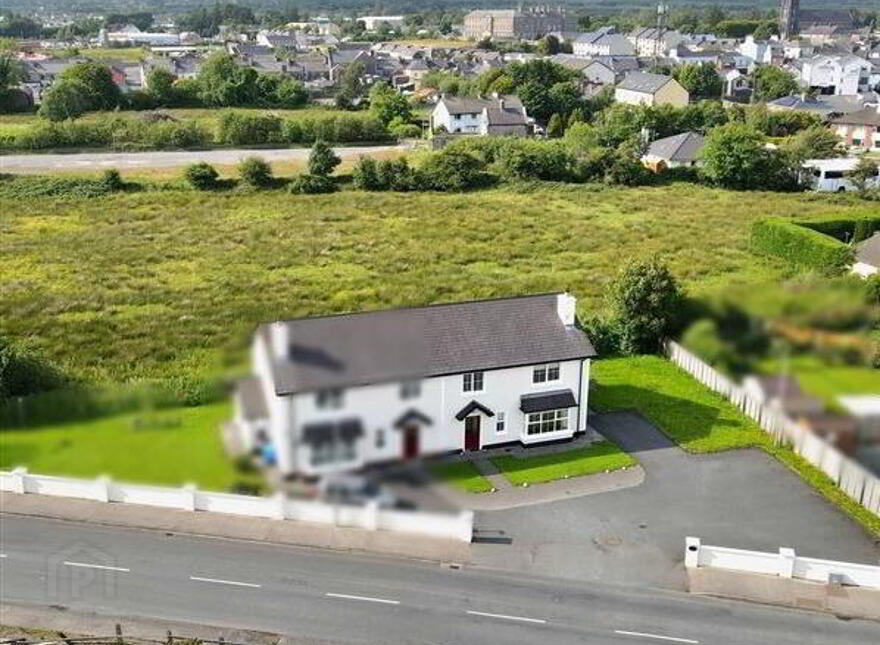 1 Cedar Grove, Ballaghaderreen, F45TN96