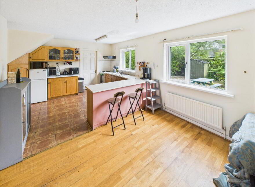 3 The Vale, Hophill, Tullamore, R35V583