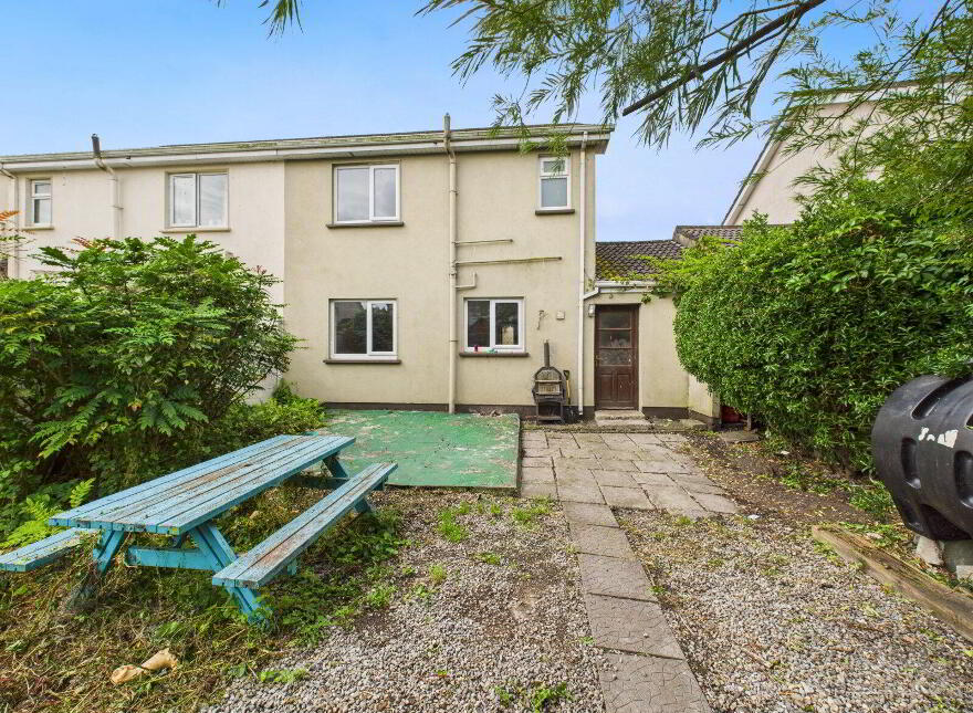 3 The Vale, Hophill, Tullamore, R35V583