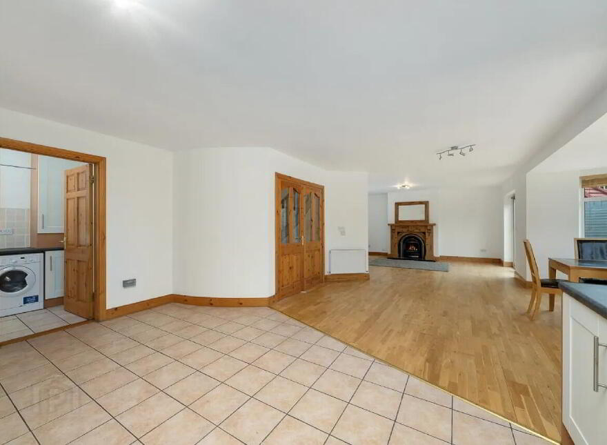 61 Rivercrescent, Virginia, A82Y6E4