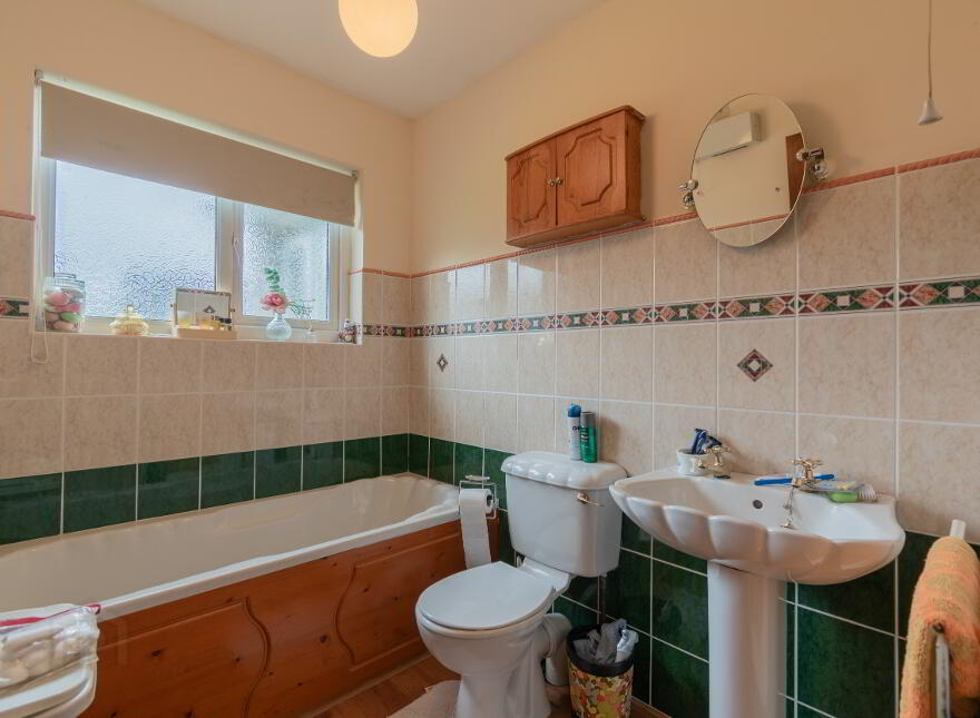 6 Whinsmoor Avenue, Broughshane, Ballymena, BT42 4JF