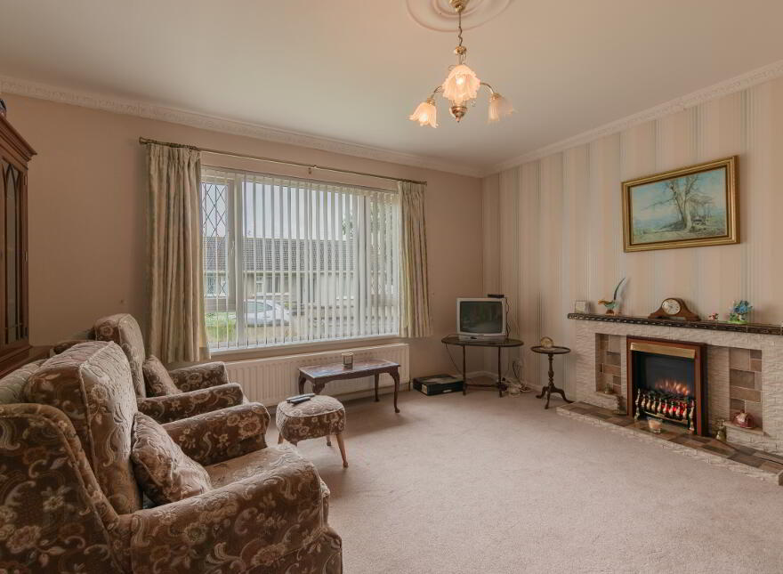 6 Whinsmoor Avenue, Broughshane, Ballymena, BT42 4JF
