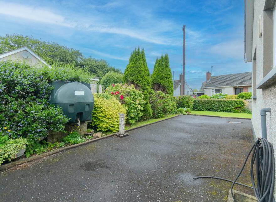 6 Whinsmoor Avenue, Broughshane, Ballymena, BT42 4JF