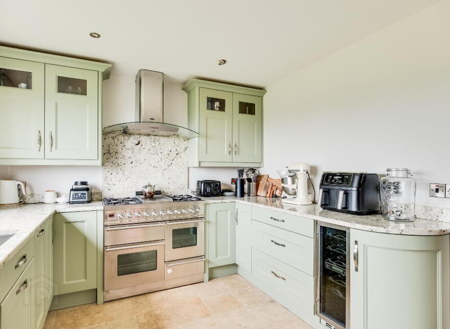 37 The Limes, Enniskillen, BT74 5NQ
