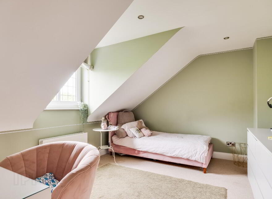 37 The Limes, Enniskillen, BT74 5NQ