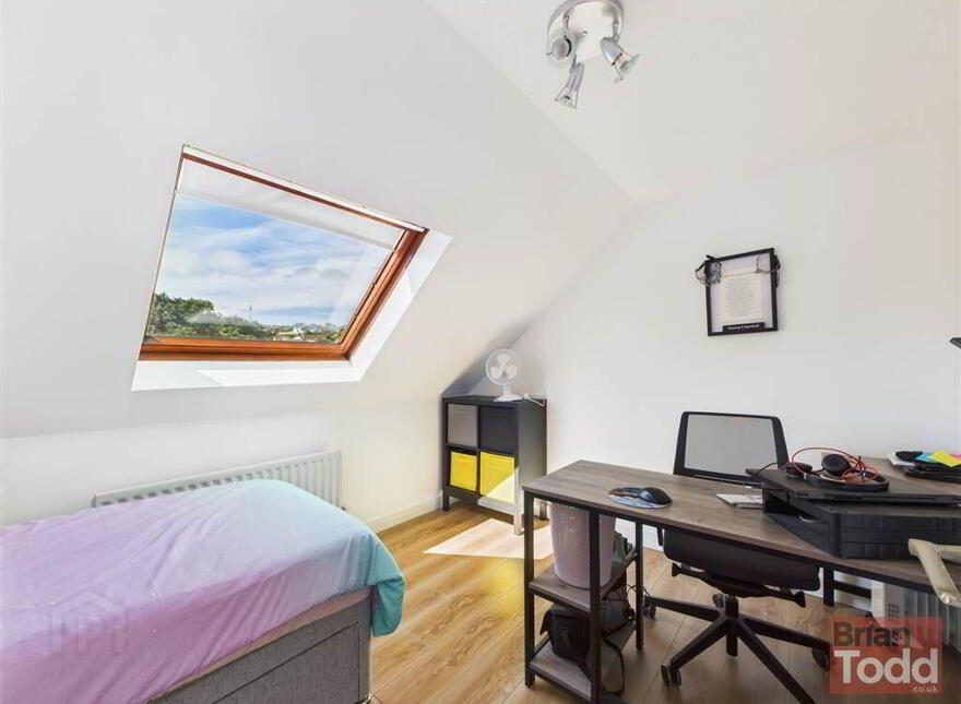 Windsor Heights, Larne, BT40 1UL