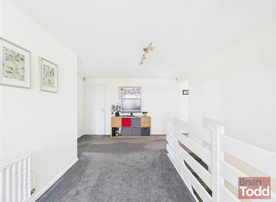 Windsor Heights, Larne, BT40 1UL