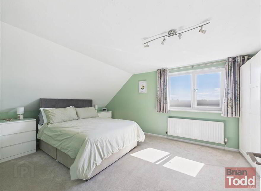Windsor Heights, Larne, BT40 1UL