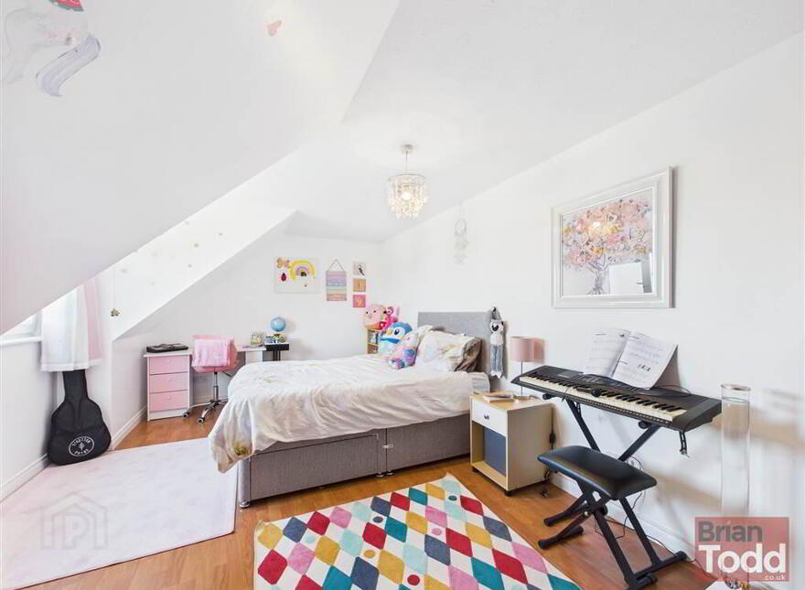 Windsor Heights, Larne, BT40 1UL