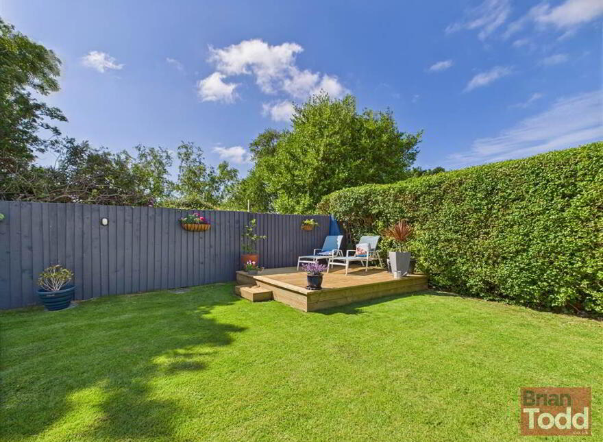 Windsor Heights, Larne, BT40 1UL