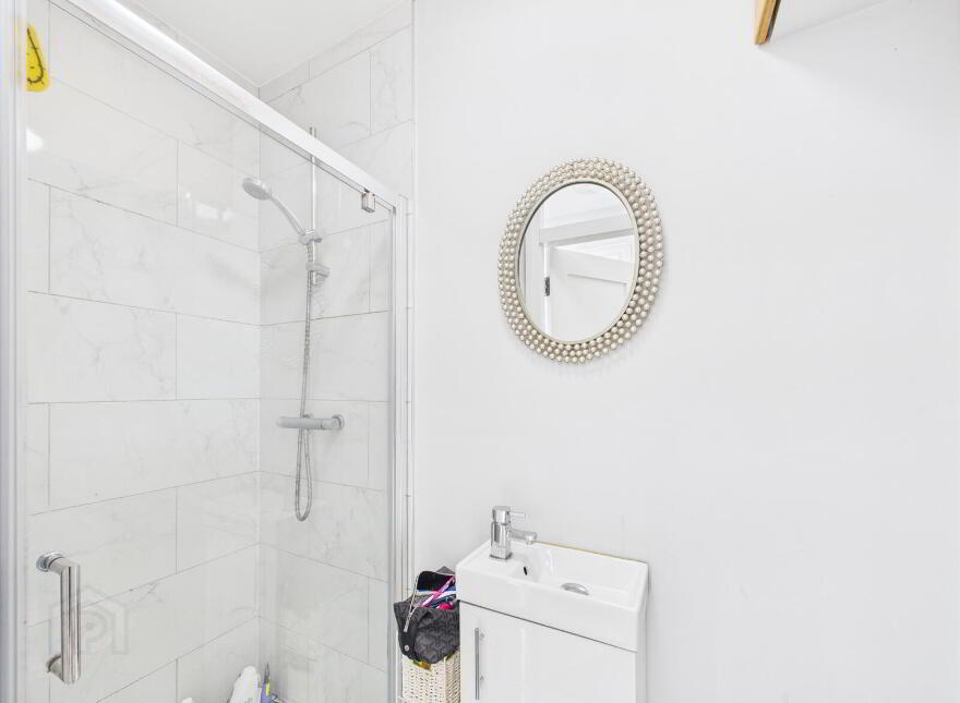 Apartment 3 52 Myrtlefield Park, Belfast, BT9 6NF