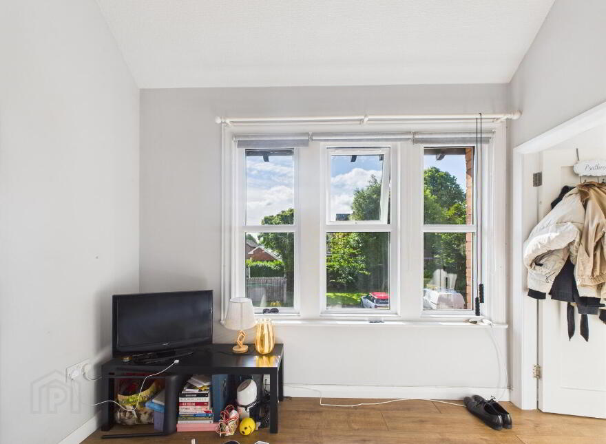Apartment 3 52 Myrtlefield Park, Belfast, BT9 6NF