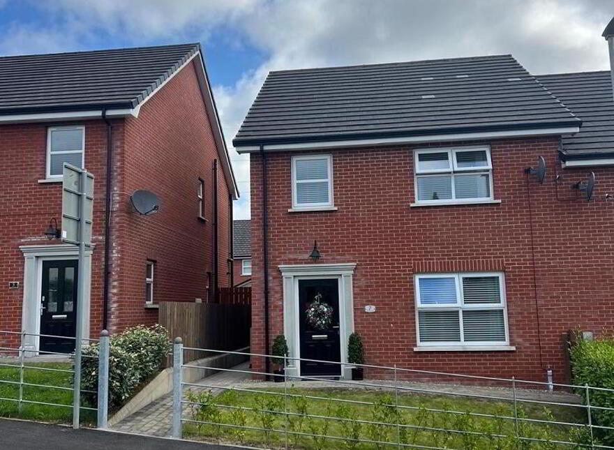 7 Rose Walk, Laurelvale, BT62 2FH photo