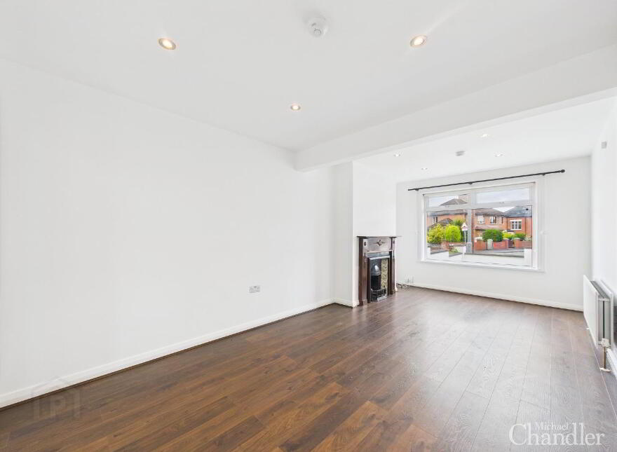 83 Knockbreda Road, Belfast, BT6 0JD