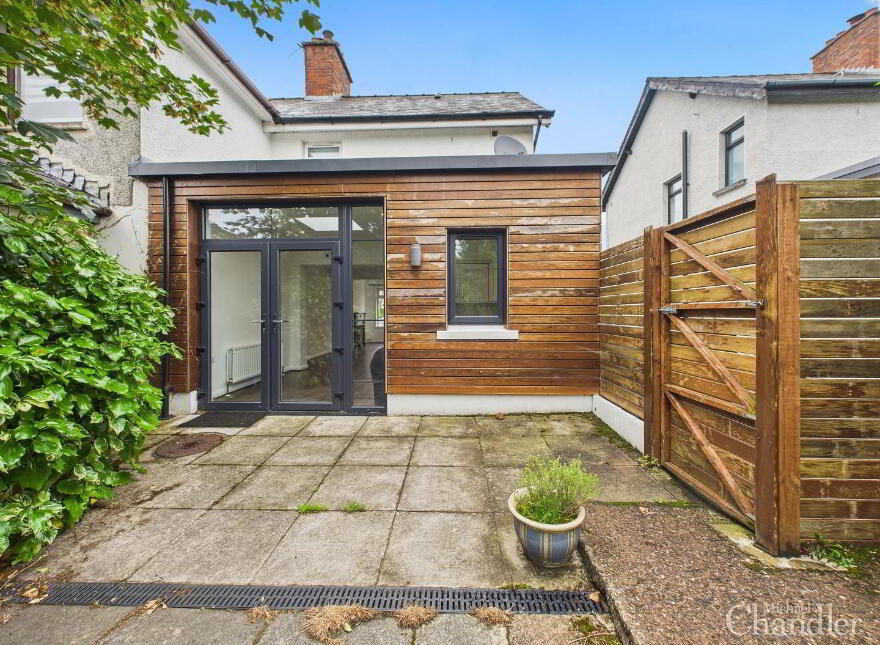 83 Knockbreda Road, Belfast, BT6 0JD