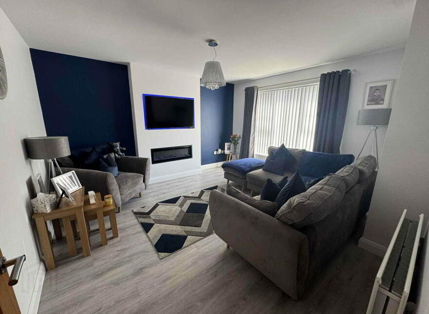 5 Highgrove Gate, Carrickfergus, BT38 9TX