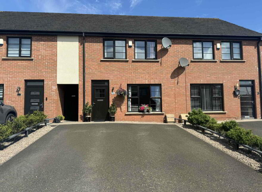 5 Highgrove Gate, Carrickfergus, BT38 9TX photo
