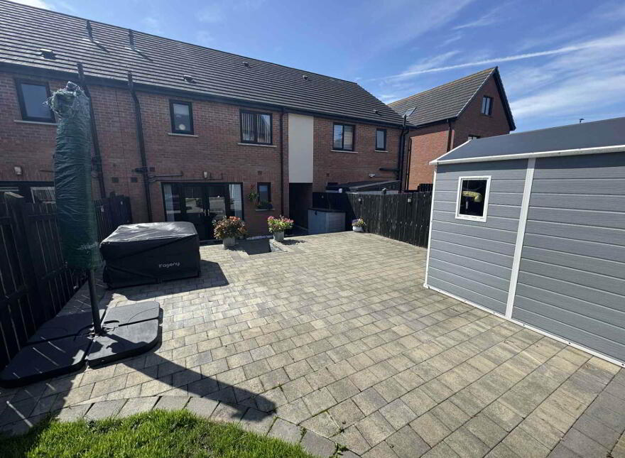 5 Highgrove Gate, Carrickfergus, BT38 9TX