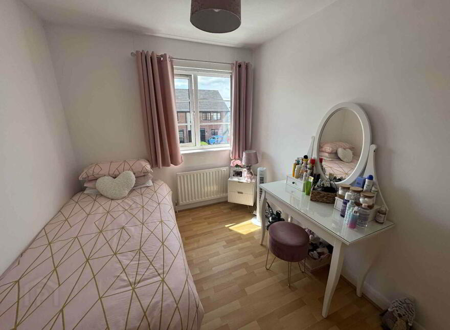 5 Highgrove Gate, Carrickfergus, BT38 9TX