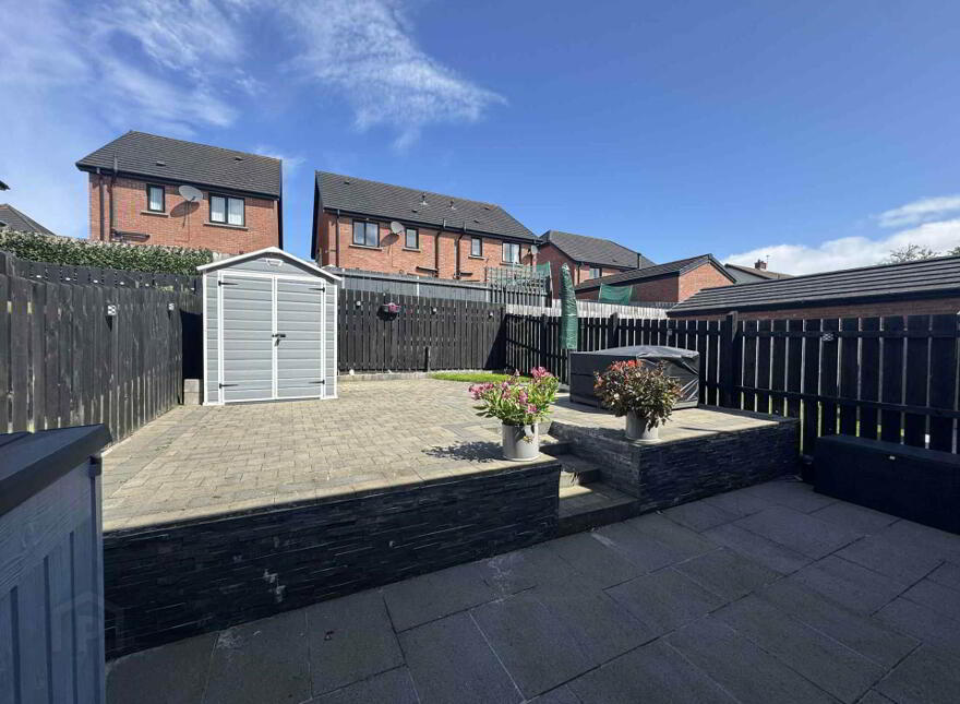5 Highgrove Gate, Carrickfergus, BT38 9TX