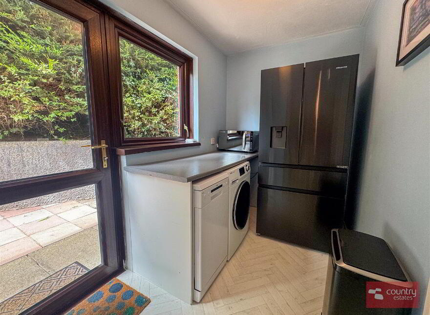 61 Huntingdale Grove, Ballyclare, BT39 9FA