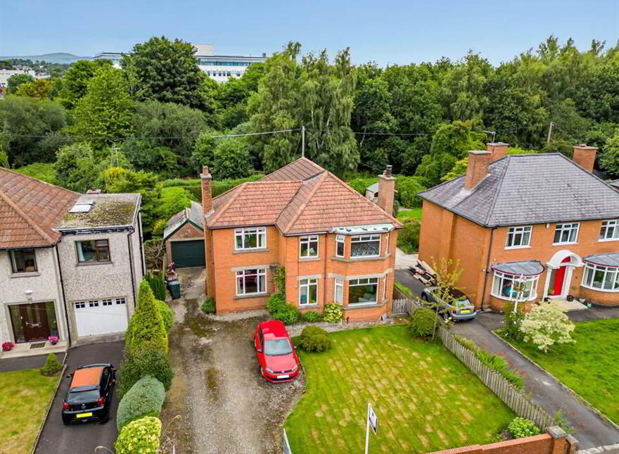 9 Waverley Avenue, Hillsborough Road, Lisburn, BT28 1JS photo