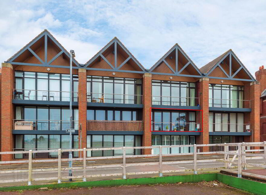 19 The Bay, Seacliff Road, Bangor, BT20 5HD photo