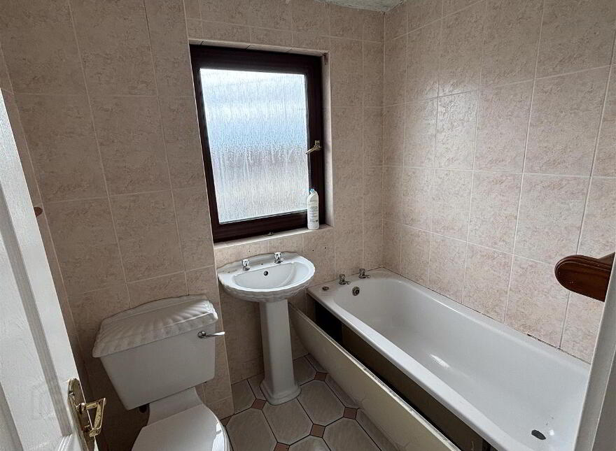 8 Lacken Gardens, Newtownabbey, BT36 6BJ
