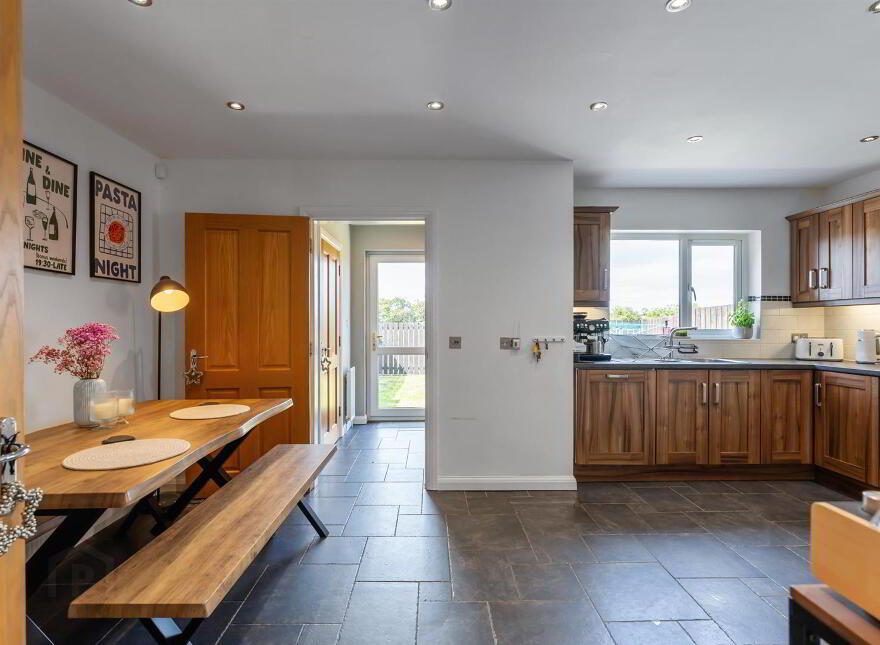 37 St. Andrews Avenue, Ballyhalbert, Newtownards, BT22 1GS