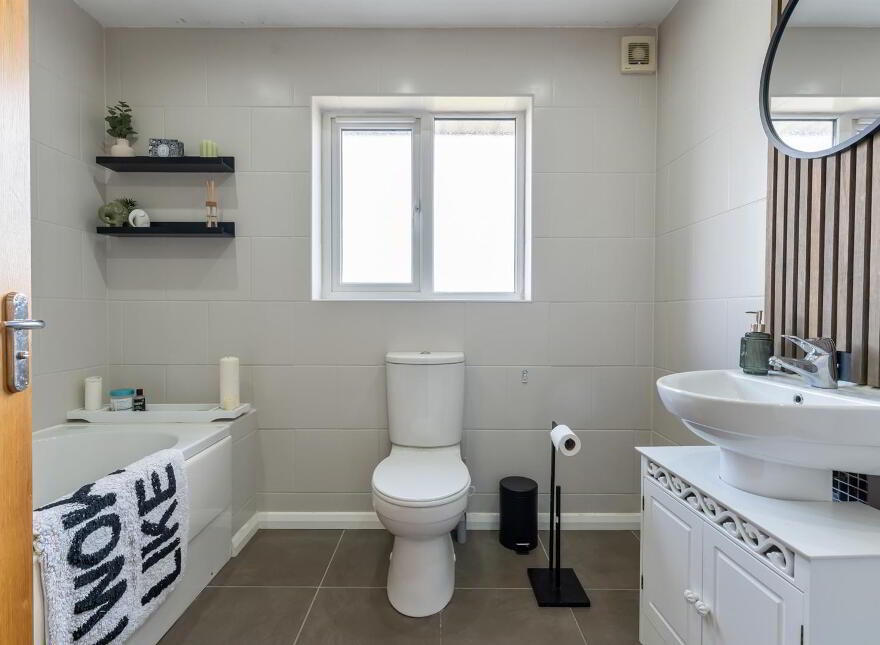 37 St. Andrews Avenue, Ballyhalbert, Newtownards, BT22 1GS
